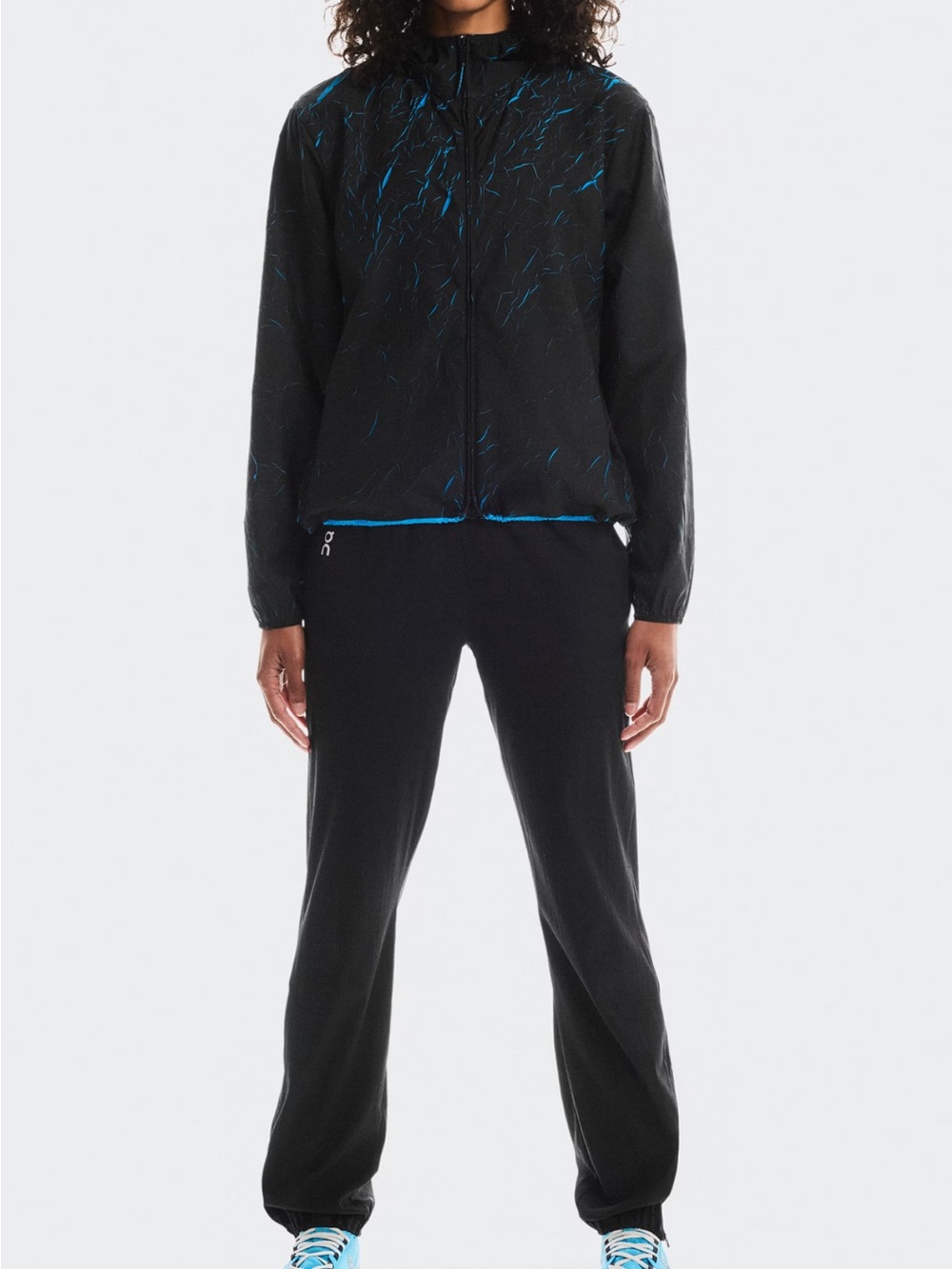 On Running Pace Run Jacket - Women Malibu/Black NWT - Picture 2 of 7